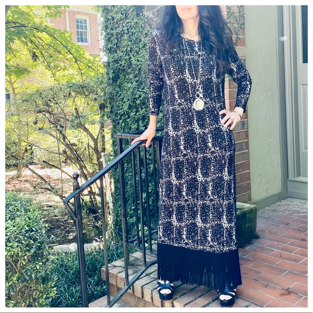 STUNNING MAXI FRINGE DETAIL DRESS - Picture 7 of 7